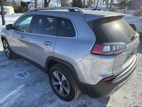 Used 2019 Jeep Cherokee Limited image 8