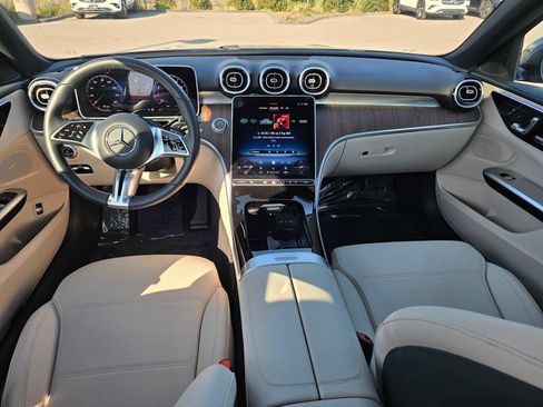 Used 2025 Mercedes-Benz C 300 4MATIC Sedan image 20