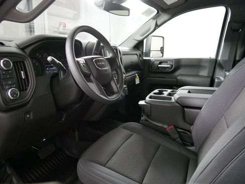 New 2025 GMC Sierra 3500 Pro image 9