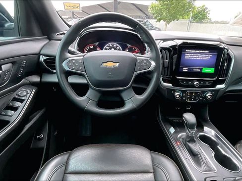 Used 2023 Chevrolet Traverse High Country AWD/4WD image 6