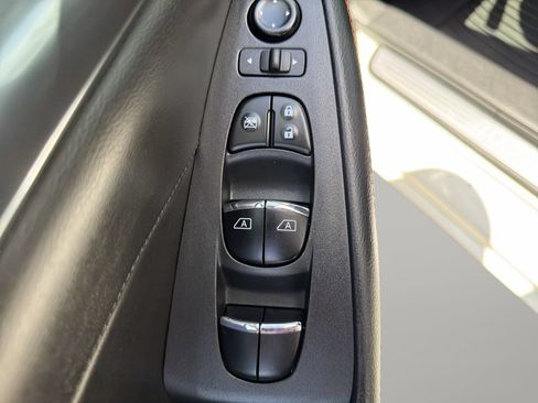 Used 2023 Nissan Maxima SR w/ Sport Mat Group FWD image 17