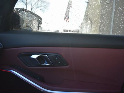 Used 2024 BMW 330i 330i w/ Convenience Package image 19