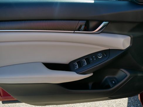 Certified 2020 Honda Accord EX image 30