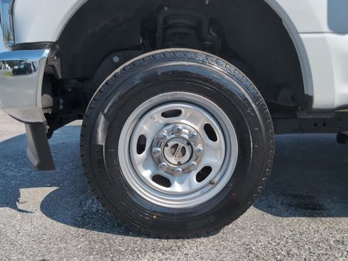 Used 2021 Ford F250 XL w/ Power Equipment Group AWD/4WD image 16