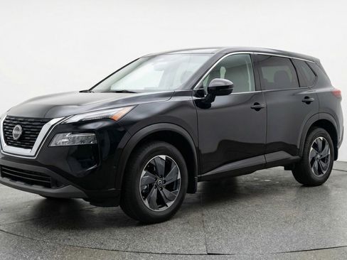 Used 2025 Nissan Rogue SV AWD/4WD image 3
