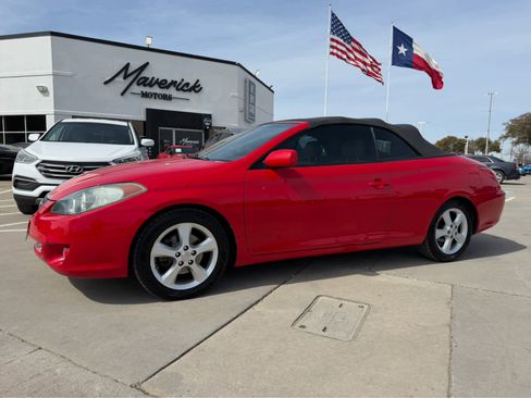 Used 2006 Toyota Solara SLE image 1