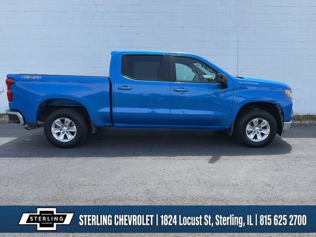 Used 2025 Chevrolet Silverado 1500 LT AWD/4WD image 2