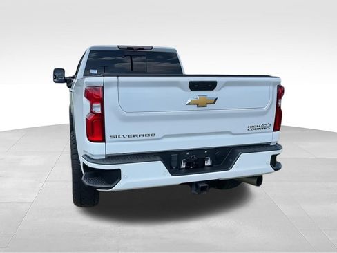 Used 2022 Chevrolet Silverado 2500 High Country w/ Z71 Off-Road Package AWD/4WD image 7