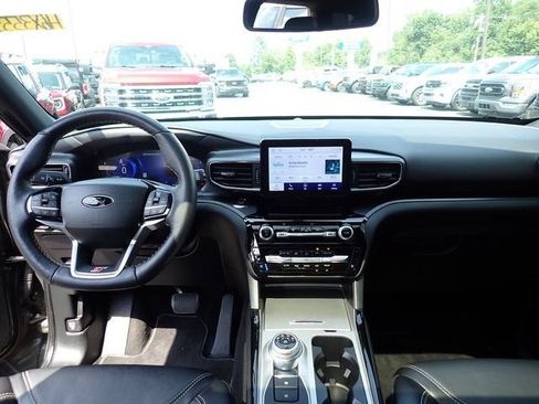 Certified 2022 Ford Explorer ST w/ Equipment Group 401A AWD/4WD image 22