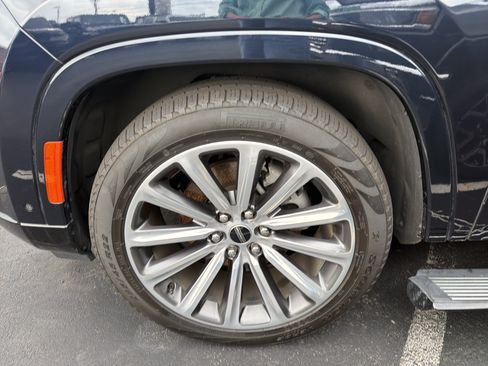 Certified 2025 Jeep Grand Wagoneer 4WD image 37