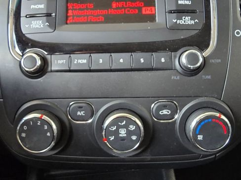 Used 2017 Kia Forte LX image 25