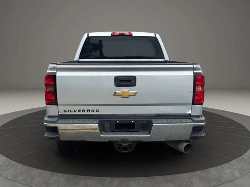 Used 2019 Chevrolet Silverado 2500 W/T RWD image 5