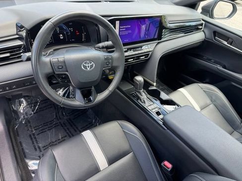 Used 2025 Toyota Camry SE w/ Multimedia Upgrade Package AWD/4WD image 18