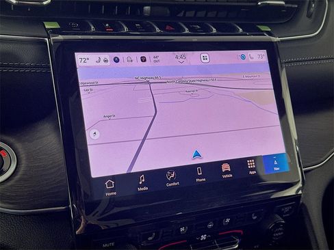 New 2025 Jeep Grand Cherokee Overland image 15