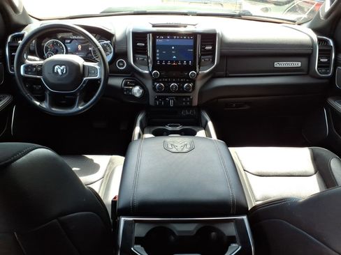 Used 2022 RAM 1500 Laramie AWD/4WD image 10