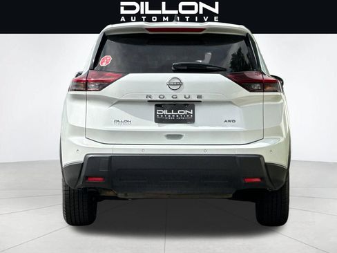 Used 2024 Nissan Rogue S AWD/4WD image 5