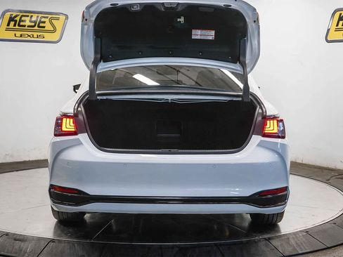 Used 2024 Lexus ES 300h F Sport image 27