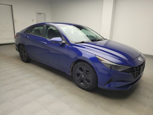 Used 2022 Hyundai Elantra SEL w/ Cargo Package image 11