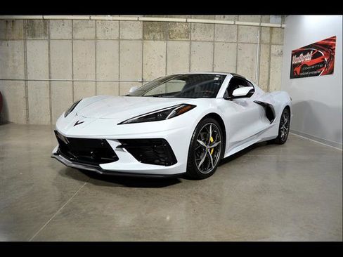 Used 2024 Chevrolet Corvette Stingray Premium Cpe w/ 3LT RWD image 4