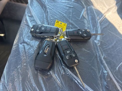 Used 2025 Ford Transit 250 Low Roof w/ Exterior Upgrade Package image 28