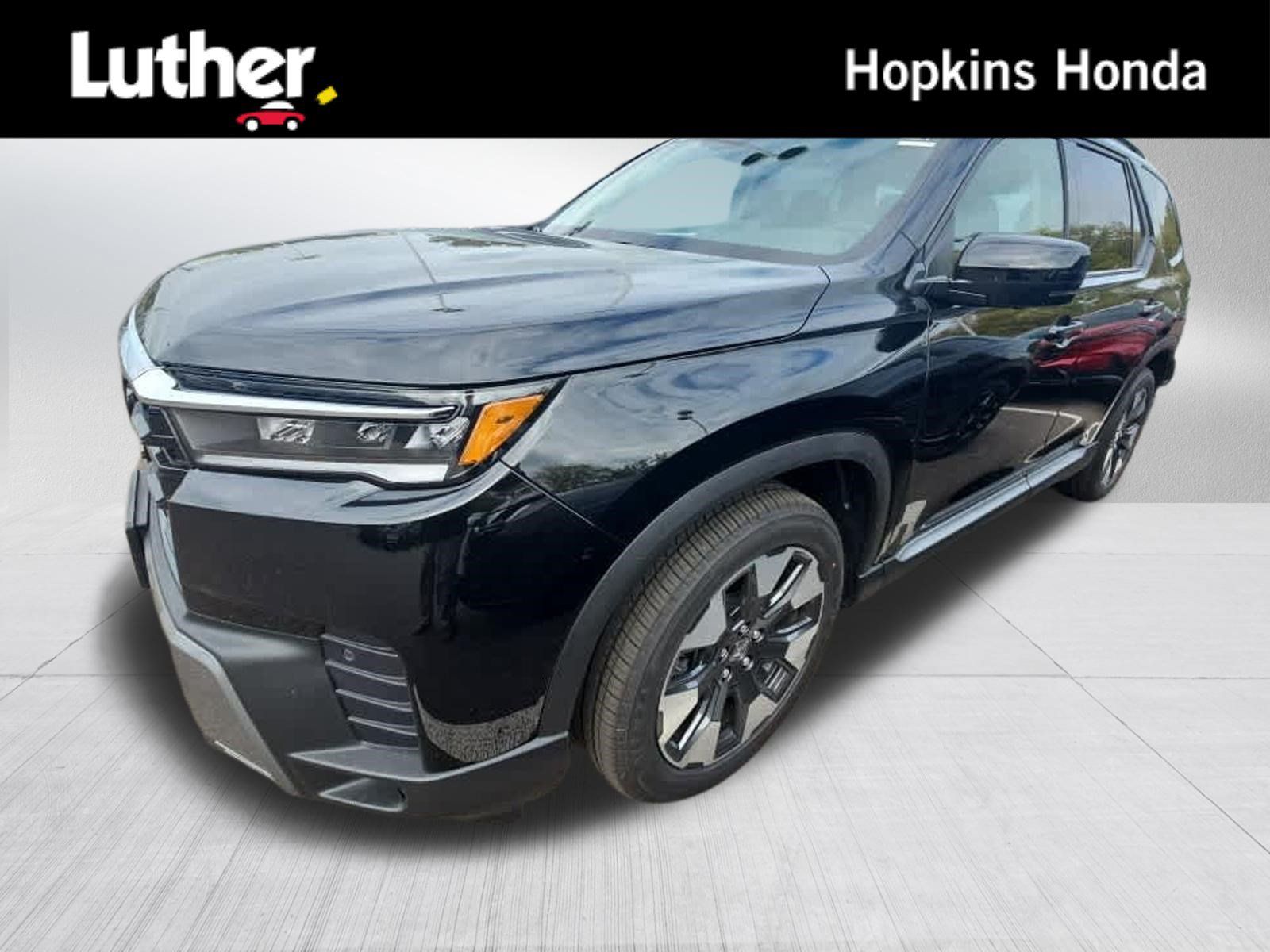 Used 2026 Honda Pilot Touring image 1