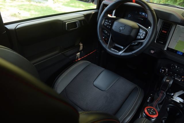 Used 2026 Ford Bronco Raptor w/ Interior Carbon Fiber Pack AWD/4WD image 2