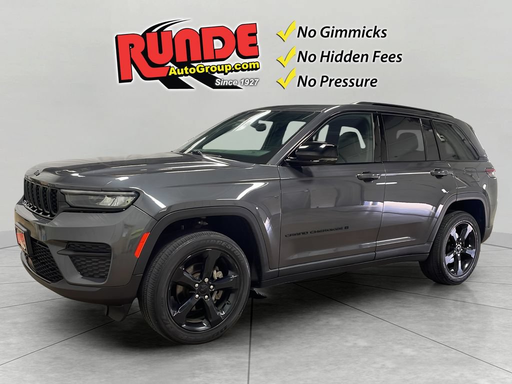 Used 2023 Jeep Grand Cherokee Altitude AWD/4WD image 1