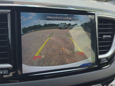 New 2027 Chrysler Pacifica LX FWD image 18