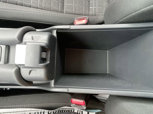 Certified 2025 Honda HR-V LX image 20