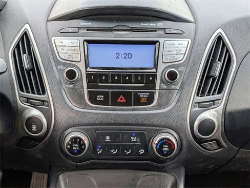 Used 2012 Hyundai Tucson GLS image 16