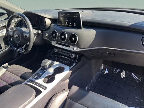 Used 2018 Kia Stinger GT2 image 20