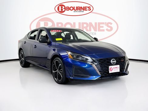 Used 2024 Nissan Altima 2.5 SR w/ SR Premium Package AWD/4WD image 1