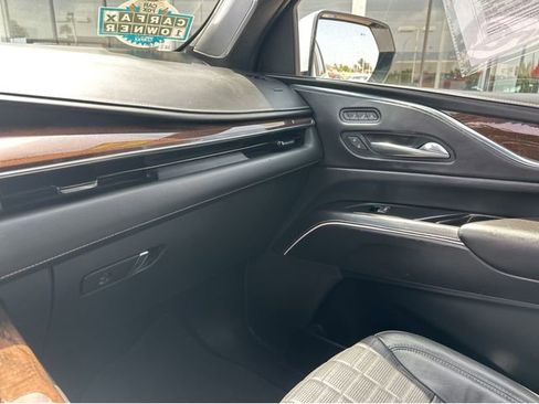 Used 2021 Cadillac Escalade ESV Premium Luxury Platinum AWD/4WD image 6