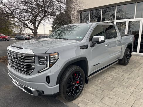 Used 2025 GMC Sierra 1500 Denali w/ Denali Reserve Package image 3