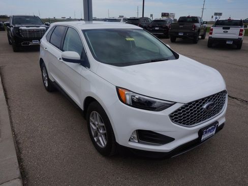 Used 2024 Ford Edge SEL w/ Convenience Package AWD/4WD image 6