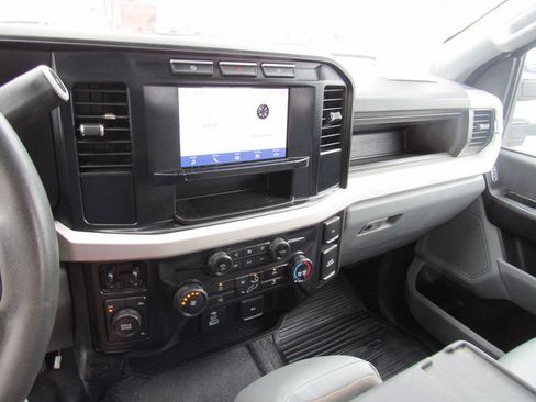 Used 2023 Ford F550 4x4 Regular Cab Super Duty image 26