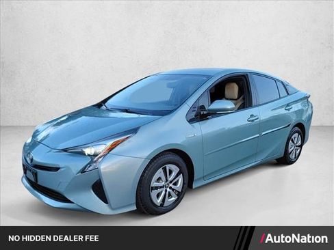 Used 2016 Toyota Prius Four FWD image 1