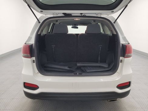 Used 2019 Kia Sorento FWD V6 image 29