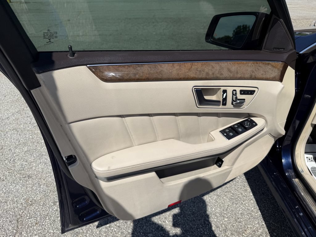 Used 2014 Mercedes-Benz E 350 Sedan image 17