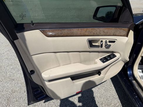 Used 2014 Mercedes-Benz E 350 Sedan image 17
