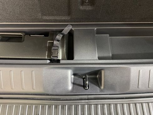 Certified 2024 Lexus LX 600 4WD w/ Luxury Package image 31