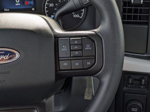 New 2025 Ford F350 XL w/ XL Chrome Package image 19