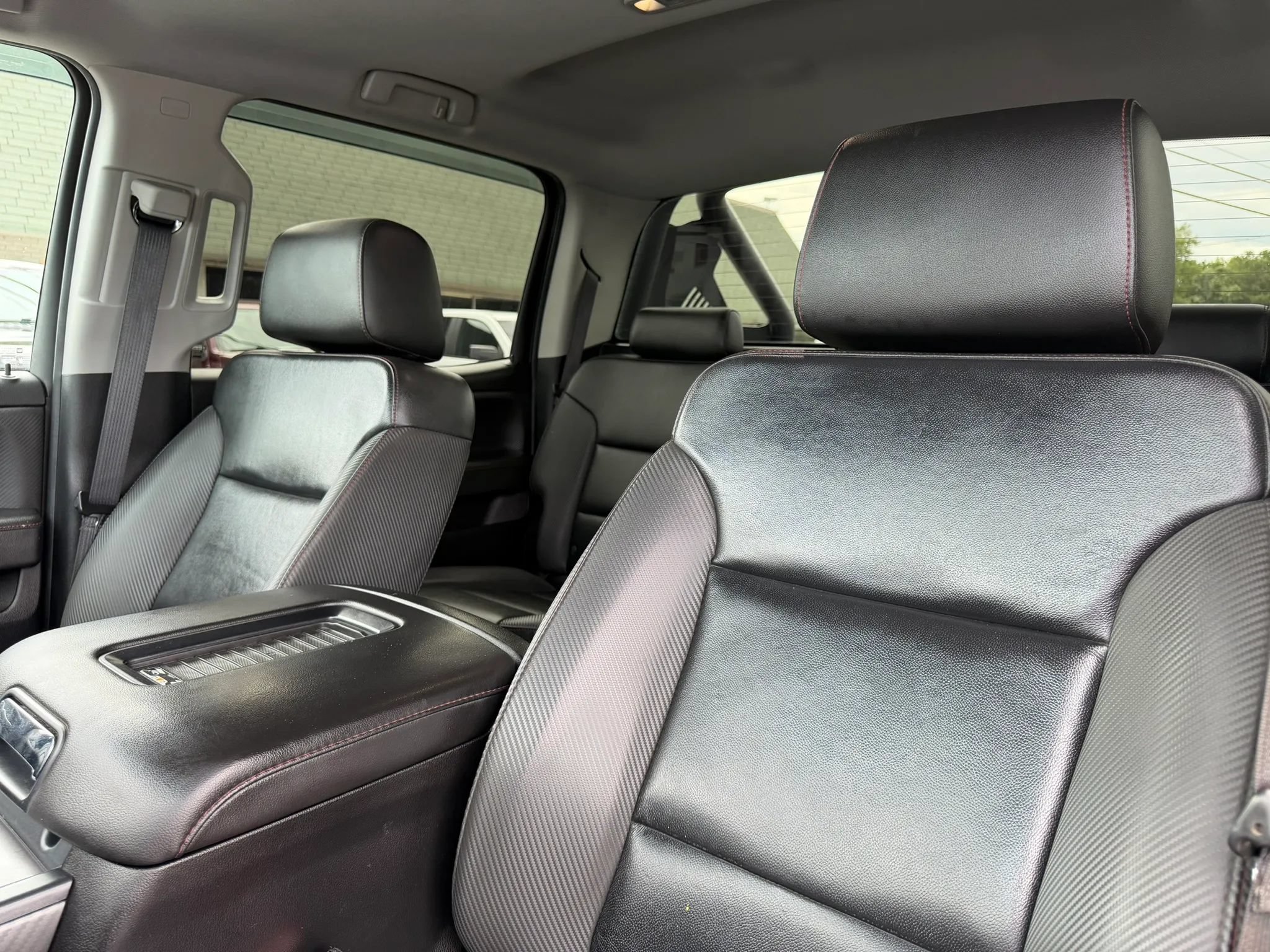 Used 2018 GMC Sierra 2500 SLT w/ Duramax Plus Package AWD/4WD image 18
