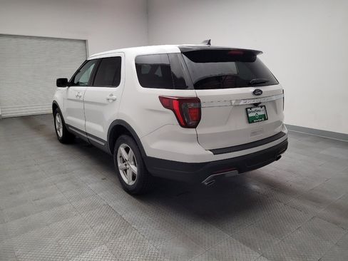 Used 2018 Ford Explorer XLT FWD image 5