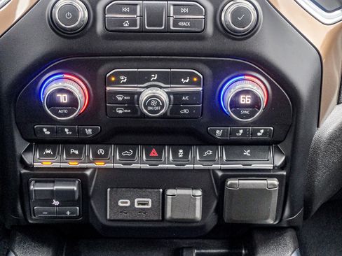 Used 2020 Chevrolet Silverado 1500 High Country image 18