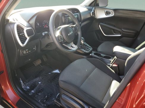 Used 2022 Kia Soul LX w/ Technology Package image 14
