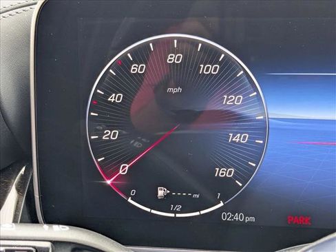 Used 2023 Mercedes-Benz GLC 300 image 4