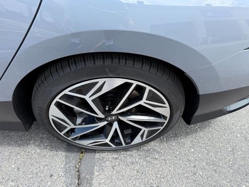 Used 2024 Hyundai Ioniq 6 SEL AWD/4WD image 16