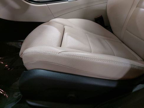 Used 2019 Mercedes-Benz C 300 Sedan image 30