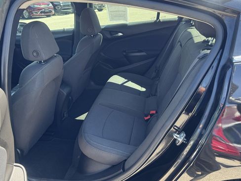 Used 2017 Chevrolet Cruze LT FWD image 22